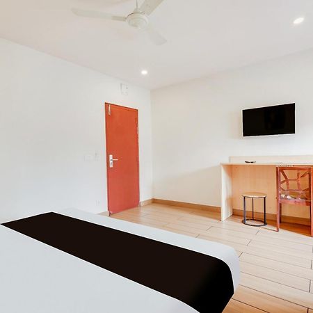 Super Townhouse Visakhapatnam Hotel Ngoại thất bức ảnh