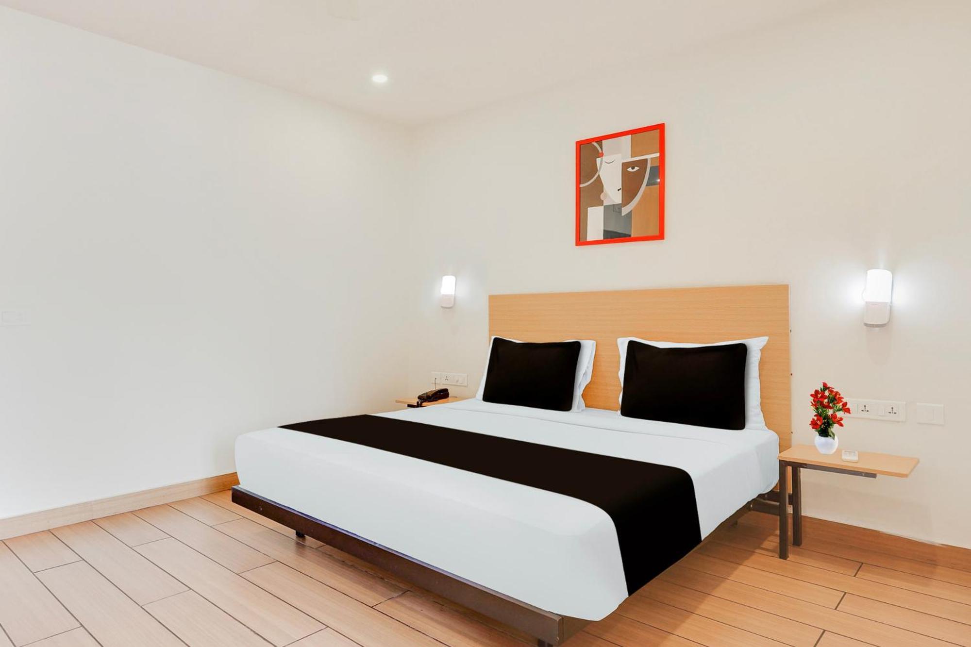 Super Townhouse Visakhapatnam Hotel Ngoại thất bức ảnh