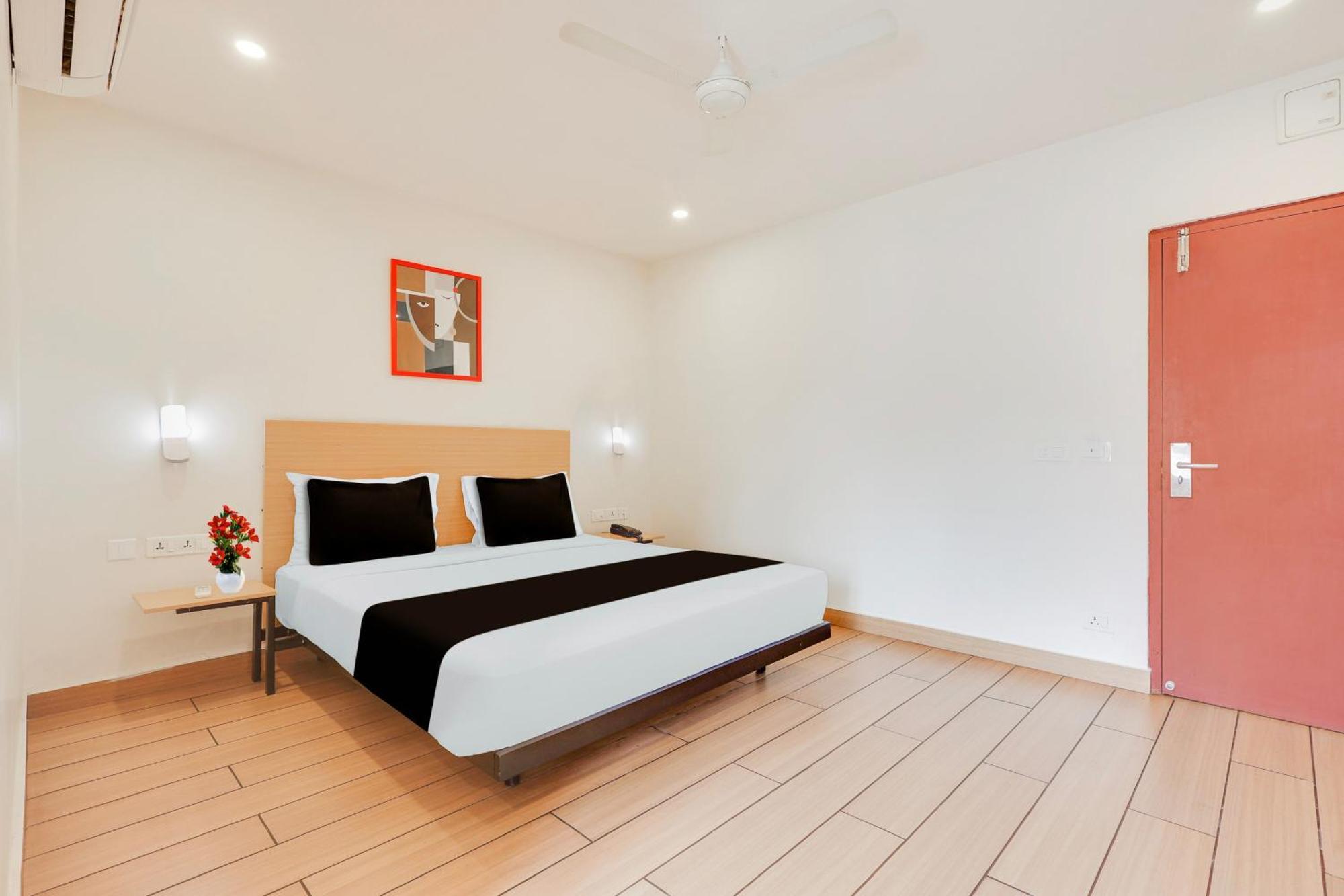 Super Townhouse Visakhapatnam Hotel Ngoại thất bức ảnh
