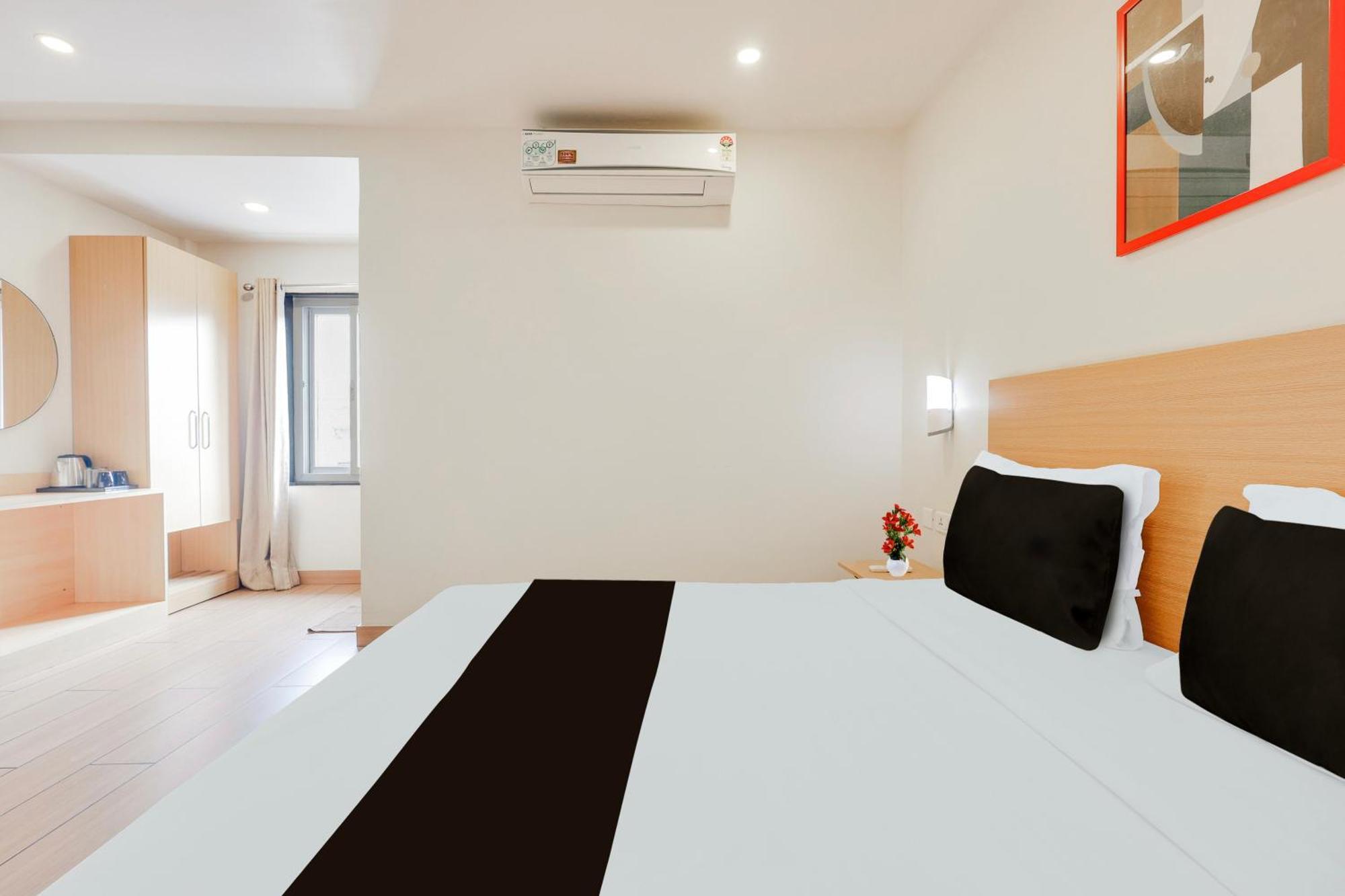 Super Townhouse Visakhapatnam Hotel Ngoại thất bức ảnh
