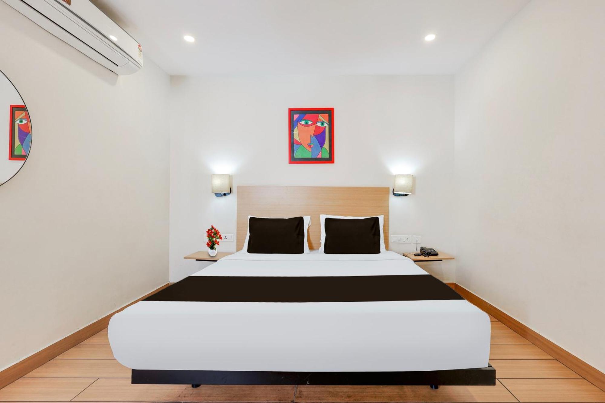 Super Townhouse Visakhapatnam Hotel Ngoại thất bức ảnh
