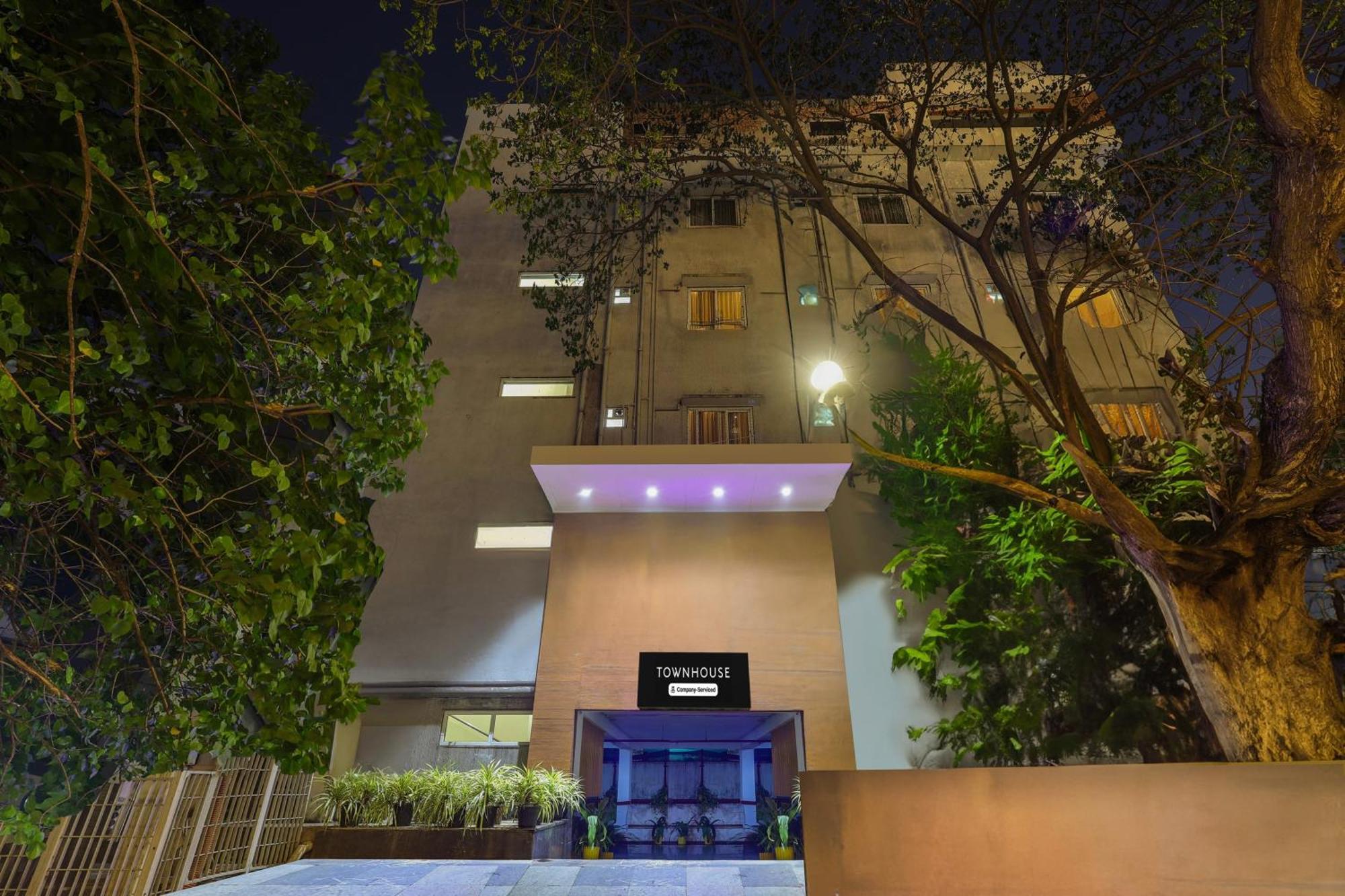 Super Townhouse Visakhapatnam Hotel Ngoại thất bức ảnh