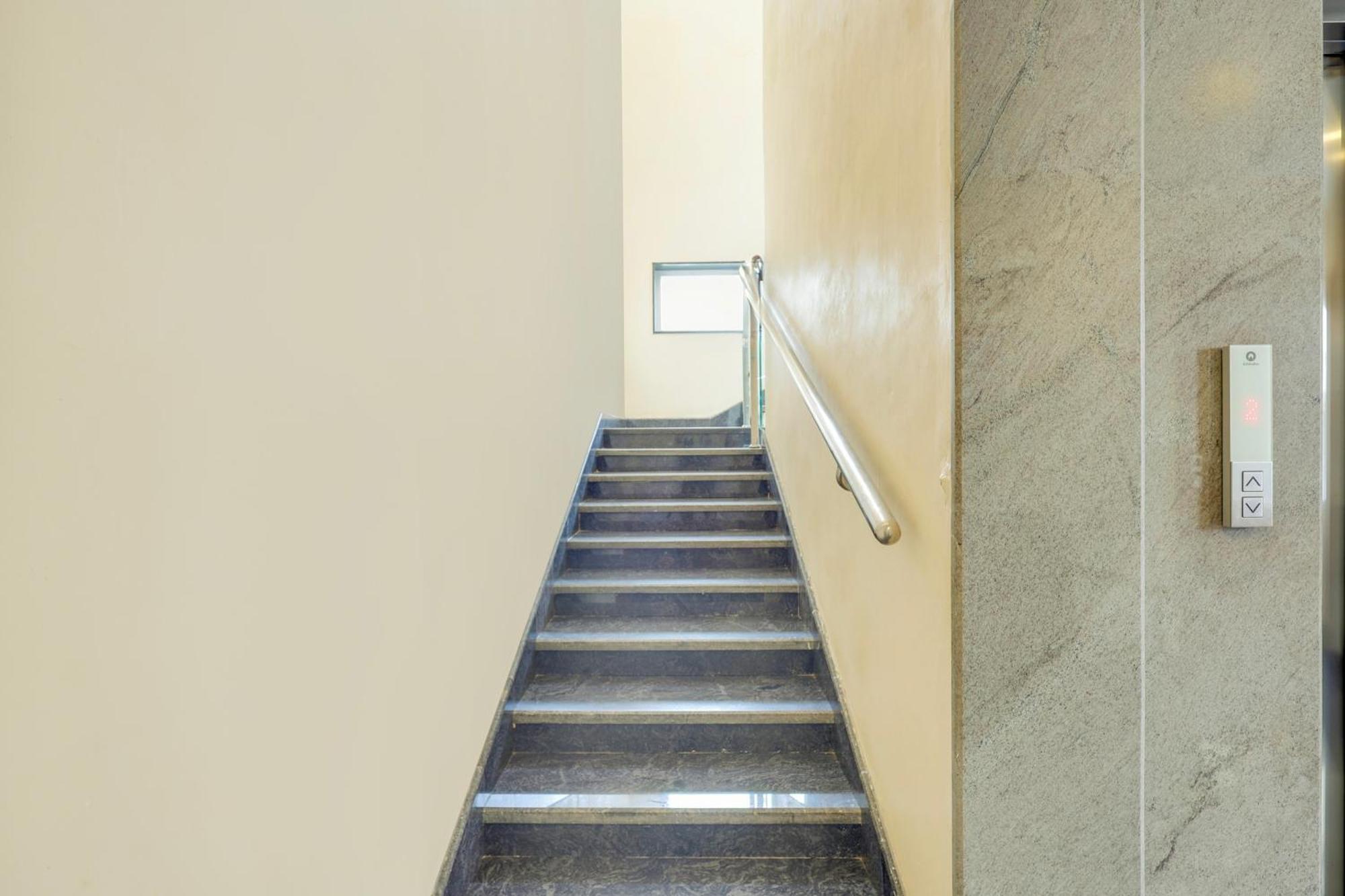 Super Townhouse Visakhapatnam Hotel Ngoại thất bức ảnh