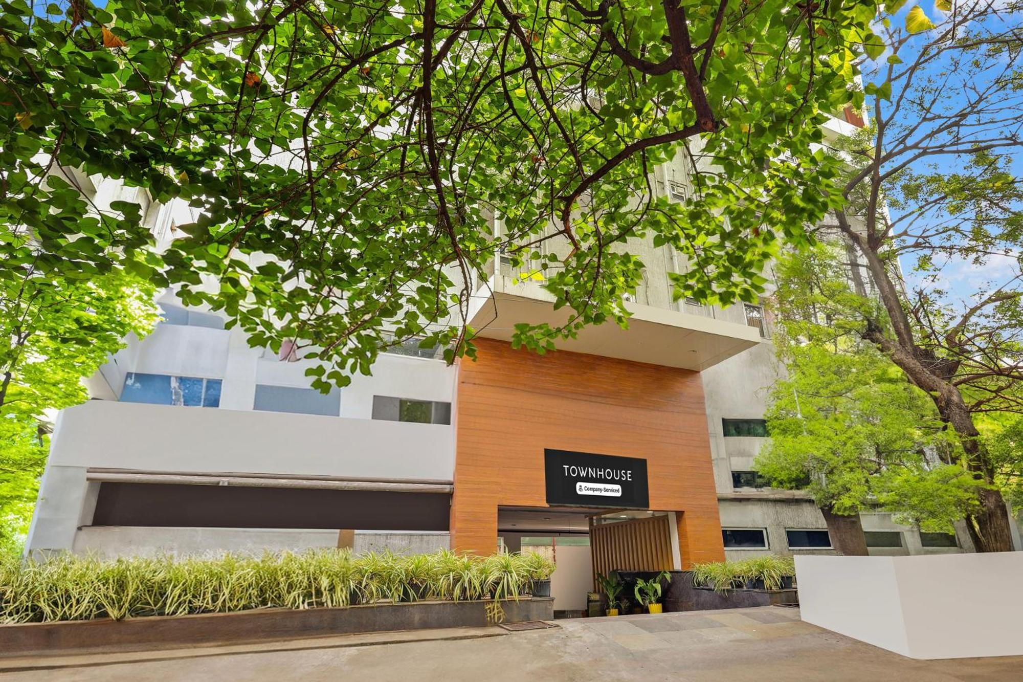 Super Townhouse Visakhapatnam Hotel Ngoại thất bức ảnh
